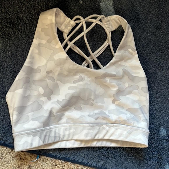 Like new/hardly worn Glyder strappy light camo sports bra in women’s size S - Picture 1 of 5